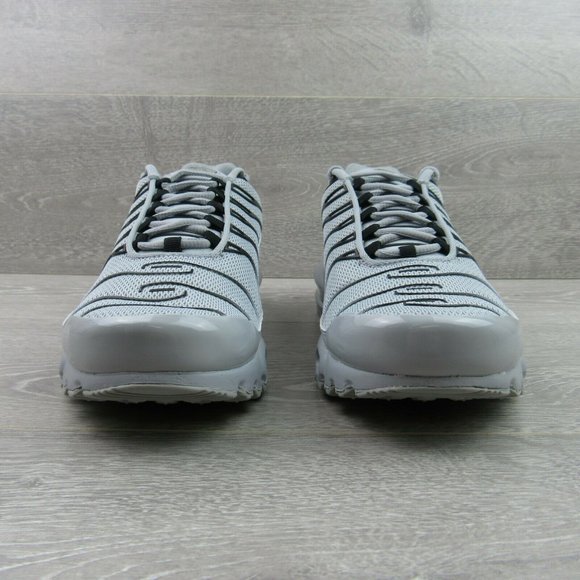 Nike Air Max Plus TN Grey Black Running Shoes - Picture 4 of 8